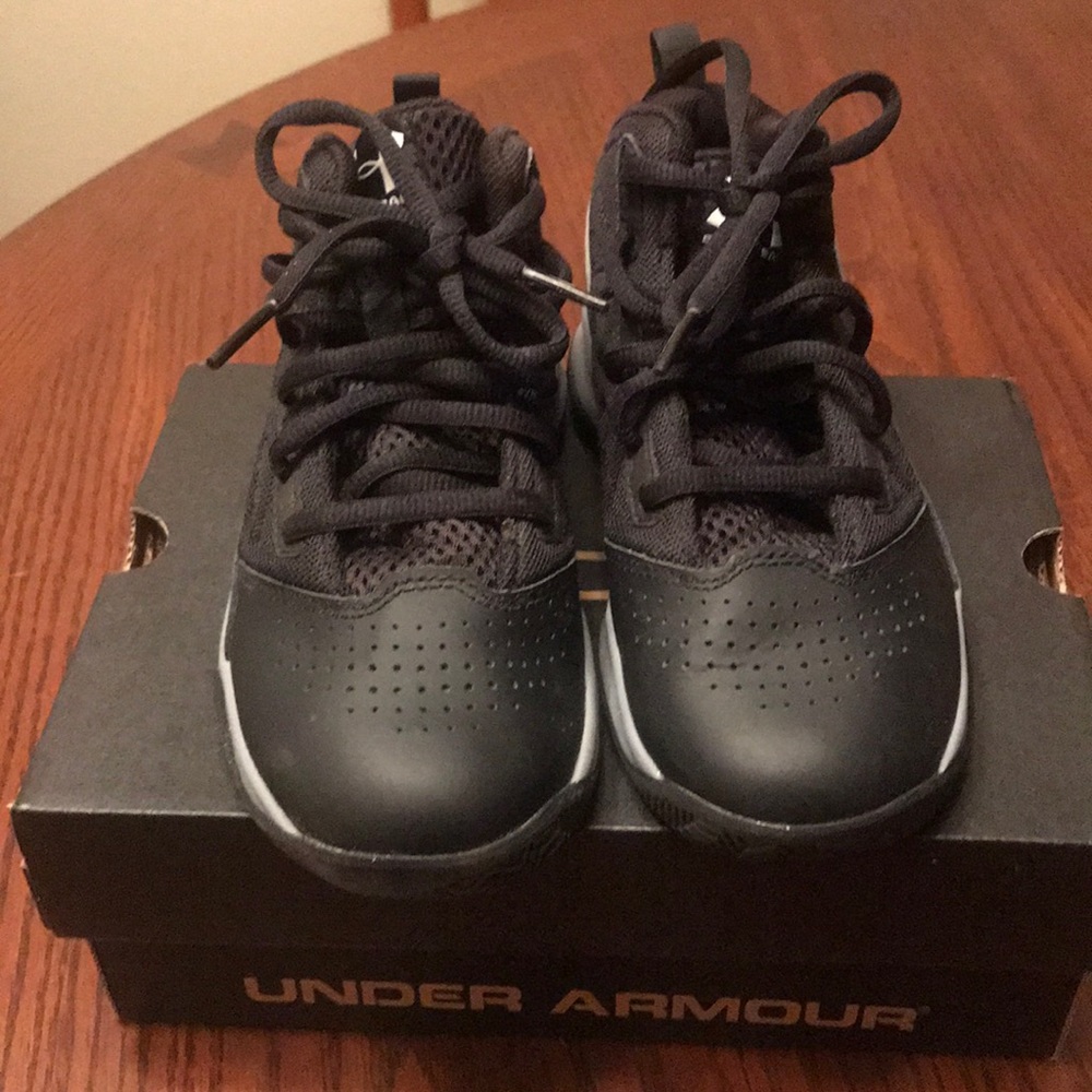 Under Armour sneakers toddler US 12.5
